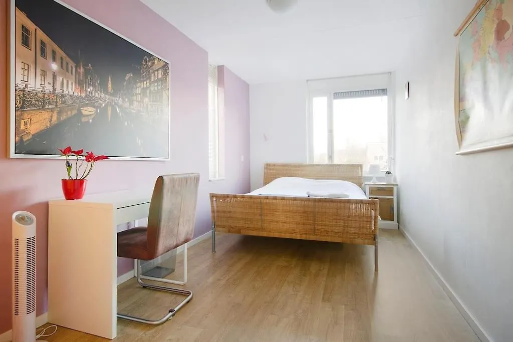 Johan'S B&B, Dakterras & Goedkoop Parkeren - Sinds 2014 Amsterdam 0*,